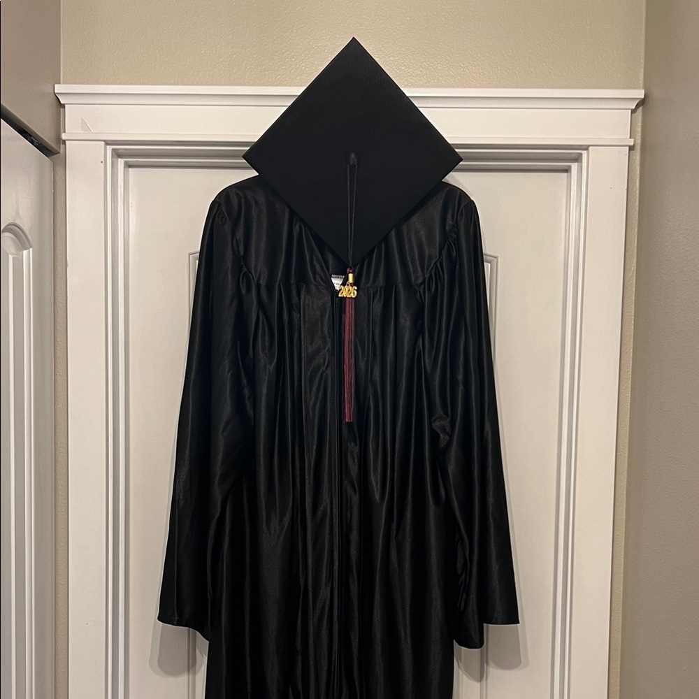 Graduation Gown with Cap and Black & Burgundy 2026 Tassel: Size 57, Mens, Black